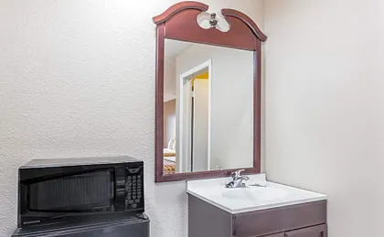 Deluxe Inn Denton