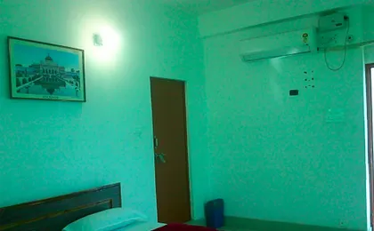Raj Shanti Guest House Sarnath