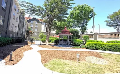 La Quinta Inn & Suites by Wyndham Birmingham Homewood