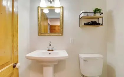 Steps to Downtown! Family Home in Historic Edenton