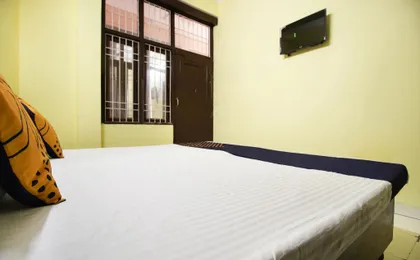 OYO Flagship 67423 Hotel Kavya Guest House