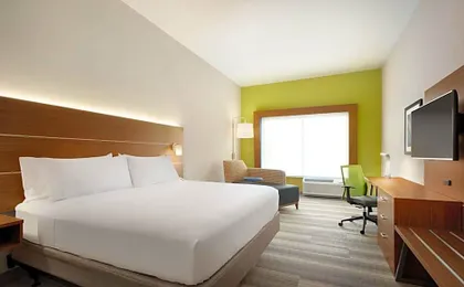 Holiday Inn Express & Suites Cincinnati South - Wilder By IHG