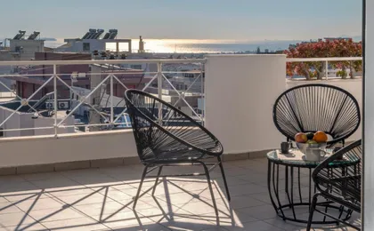 Bright 3bdr Apt with Roofgarden, Jacuzzi