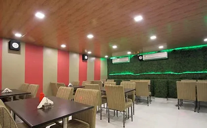 Hotel Hill Palace