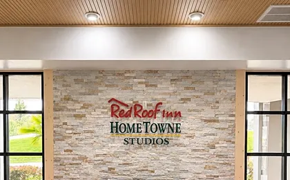 HomeTowne Studios by Red Roof Birmingham - Highway 280