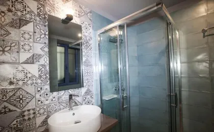 Bentzi...Boutique Apartment in Pangrati, Superior Suite (2) for 4 guests