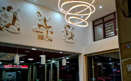 Fengju Business Hotel (Hourui Metro Station, Shenzhen Airport)