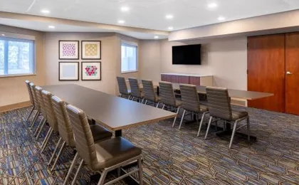 Holiday Inn Express & Suites Colorado Springs-Airport by IHG