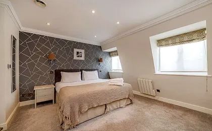 Queensgate Court Apartments