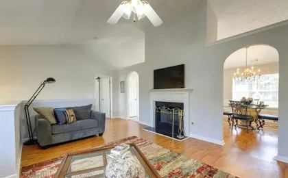 Spacious Georgia Home w/ Deck, Grills & Fireplace!