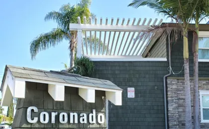 Coronado Island Inn