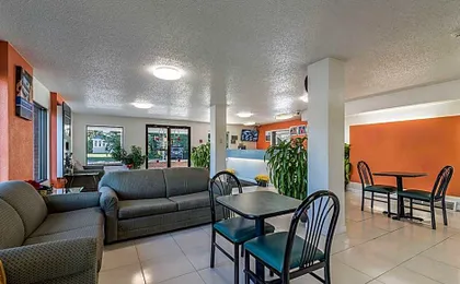 Motel 6-Albany, NY - Airport