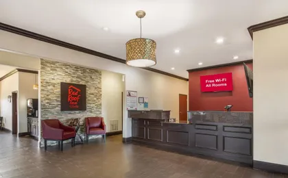 Red Roof Inn & Suites Sulphur Springs
