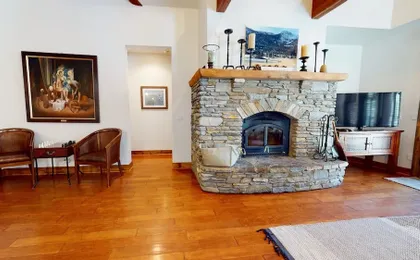 Snowcreek VI The Lodges 1130 Pet-Friendly, Beautiful and Spacious, Garage and Washer Dryer by RedAwning