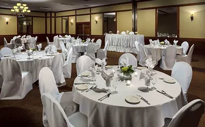 Roosevelt Grand Dakota, SureStay Collection by Best Western