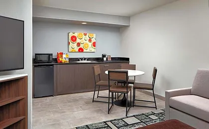Best Western Plus Meridian Inn & Suites, Anaheim-Orange