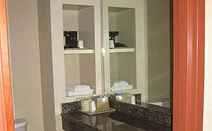 Heritage Inn
