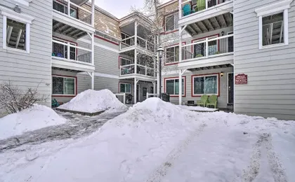 Walk to Lifts: Main Street Breck Condo w/ Mtn View