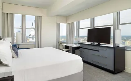 Loews Philadelphia Hotel