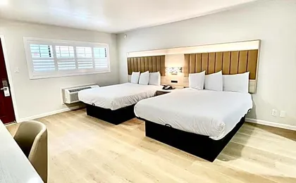 Nob Hill Motor Inn -Newly Updated Rooms!