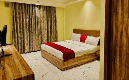 Hotel Daya Continental