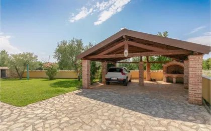 Villa Shirin