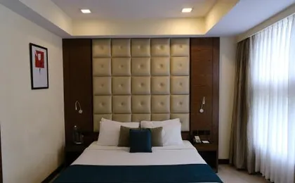 Peerless Hotel Kolkata
