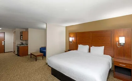 Wingate by Wyndham College Station South