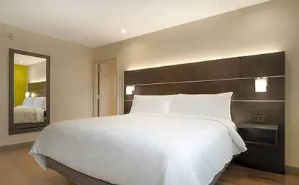 Holiday Inn Express Jamaica - JFK AirTrain - NYC By IHG