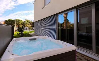 CAISA- luxury apartment 20 m from the sea
