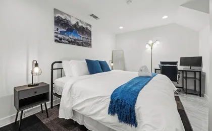 Trendy 3BR I Free Parking I Workspace