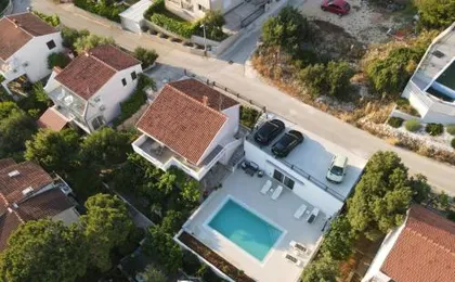 Villa Zen Trogir - Apartment Trogir Heated pool, EV Type 2