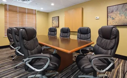 Best Western Plus Birmingham Inn & Suites