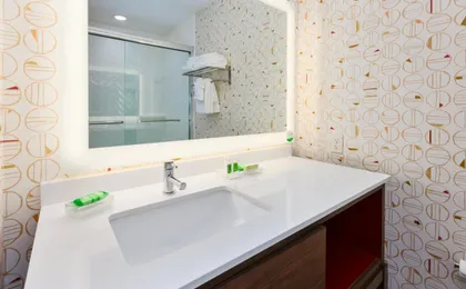 Holiday Inn & Suites Toledo Southwest - Perrysburg