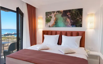 Luxe Boutique Hotel