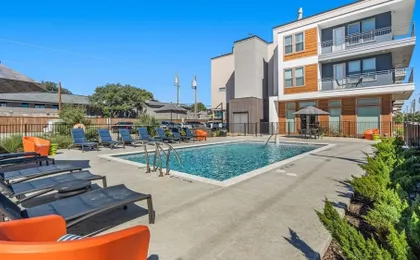 Landing Apartments near Dallas Medical District