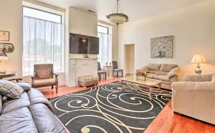 Spacious Springfield Apt < 4 Mi to Downtown!