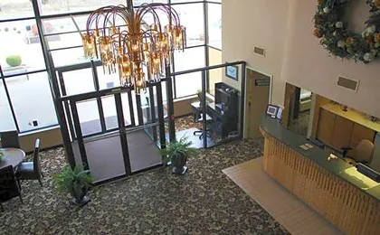 GOLD VAULT INN