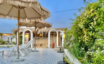 Left bank•la vie Pool Resort