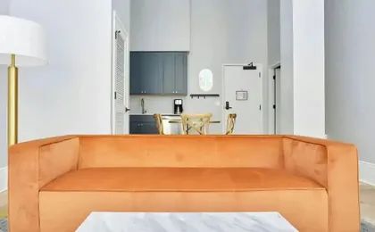 2 Units in Prime Canal St Location, Near Bourbon St The Harlequin by Avantstay