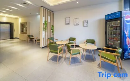 Weiting Qingju Hotel (Shanghai Hongqiao Airport Beihua Road Branch)