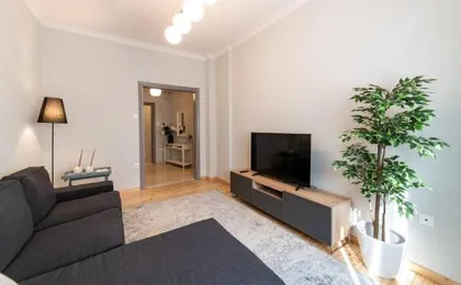 City Pulse Tsimiski Apartment