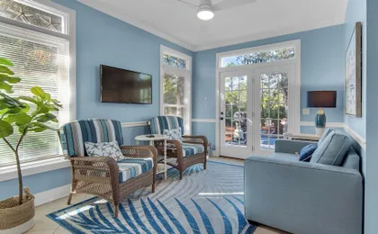 Spacious 3br, Dreamy Backyard, 2 Pools, 6-min Stroll to Beach