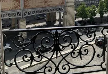 Appartement typiquement parisien