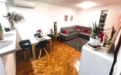 Split Apartment - 5 Min by Car To the Beach & City Center - Free Public Parking