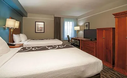 La Quinta Inn & Suites by Wyndham San Antonio Brooks City Base