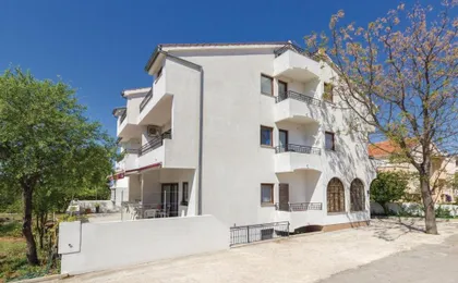 Apartments And Rooms Hegic
