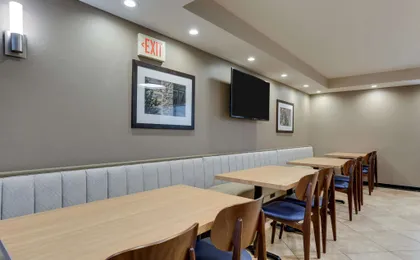 Drury Inn & Suites St. Louis St. Peters