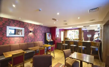 Premier Inn Edinburgh Airport - M9 Jct1