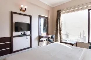 Hotel Janhvi International